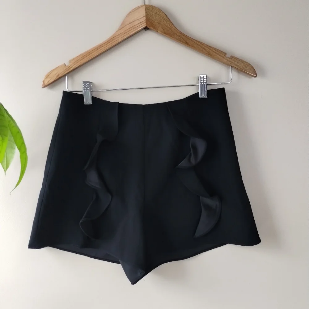 INTERMIX Black Ruffle Detail Shorts S - Picture 5 of 5